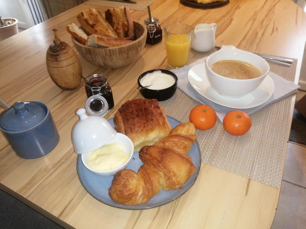 La Maison D'Elise Bed and Breakfast Dollon Eksteriør billede